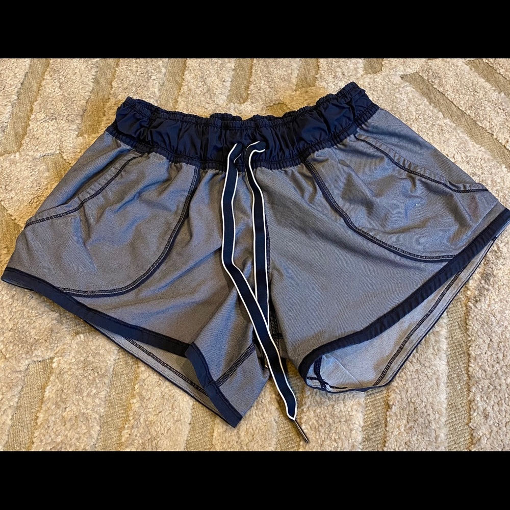 Ladies Lululemon Shorts with pockets